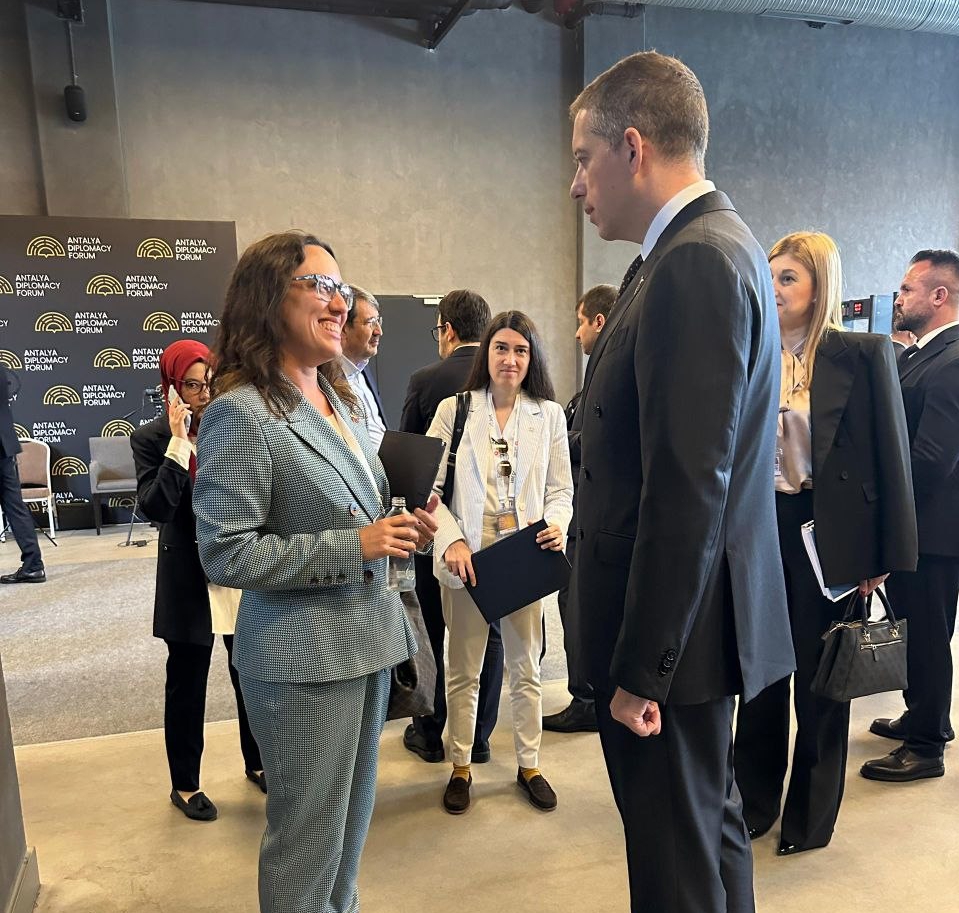 Venezuela amplía agenda de cooperación bilateral en su segunda jornada en el Foro Diplomático de Antalya 
