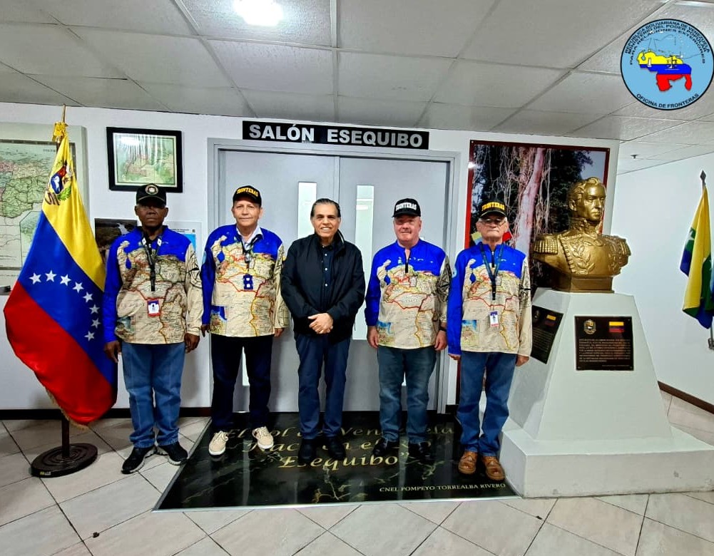 Dirección de Fronteras recibe al Embajador en Colombia Orlando Maniglia