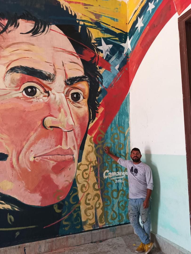 Venezolano Franco Camargo dona dos murales a Escuela “Simón Bolívar” de La Habana