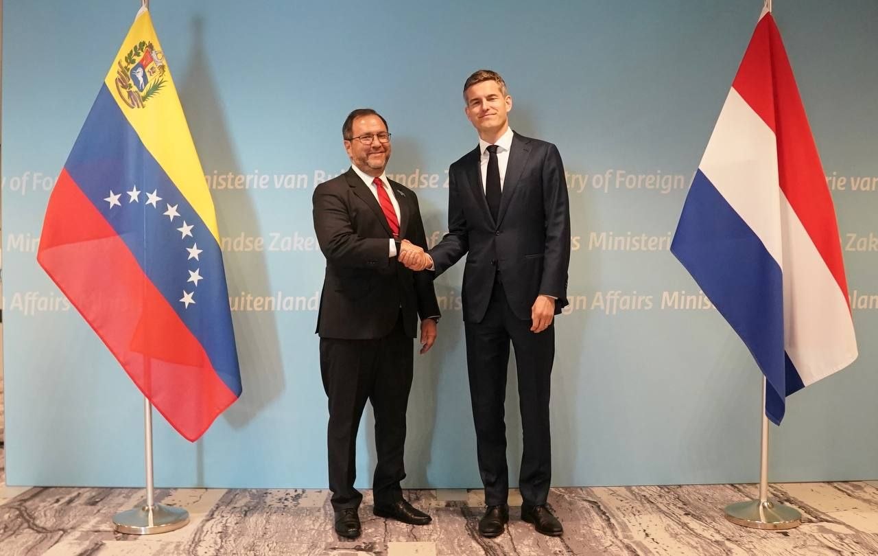 Venezuela reitera en La Haya su disposición de estrechar lazos comerciales con Países Bajos