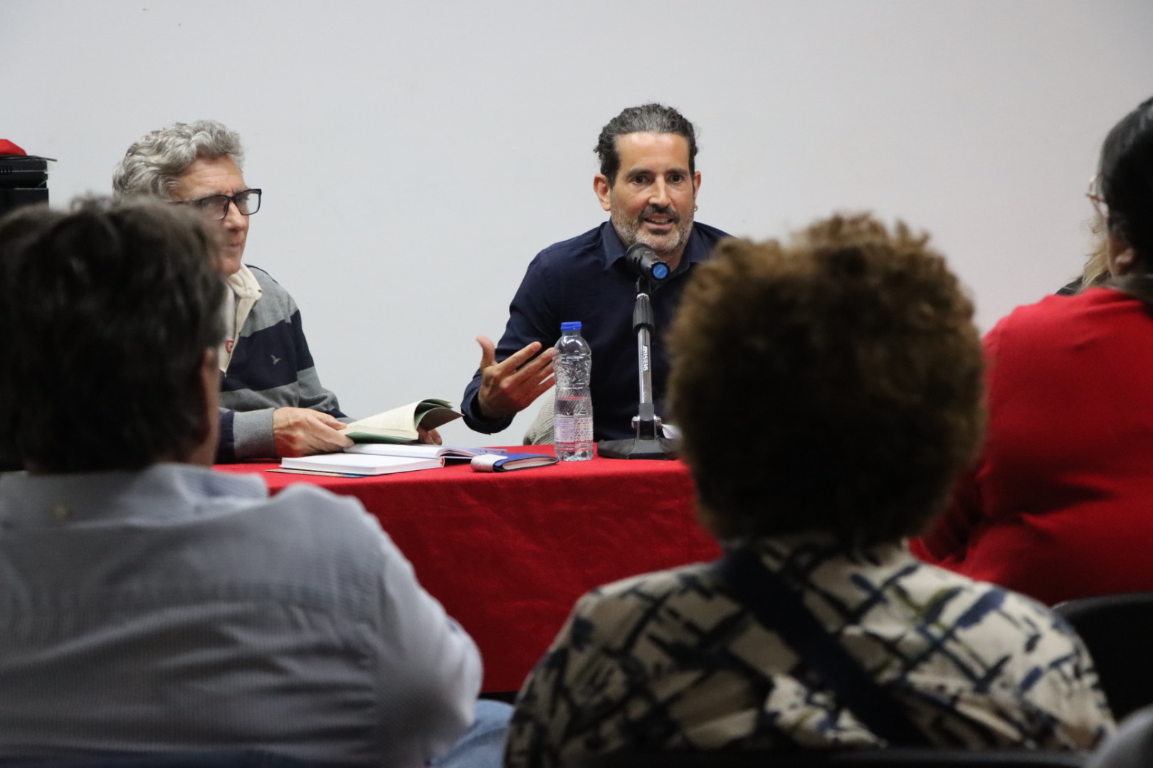 Fernando Casado denuncia la “demonización mediática” de Venezuela y alerta sobre el deterioro del derecho internacional