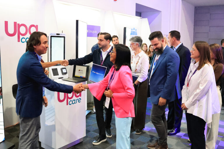 Presidenta (E) Delcy Rodríguez sostiene encuentro con representantes de 50 países en II Congreso Internacional de Emprendedores