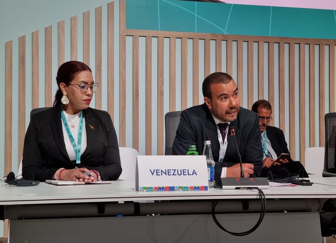 Venezuela expone exitoso modelo de la Gran Misión Vivienda y defiende el derecho al hábitat digno en el 13.° Foro Urbano Mundial