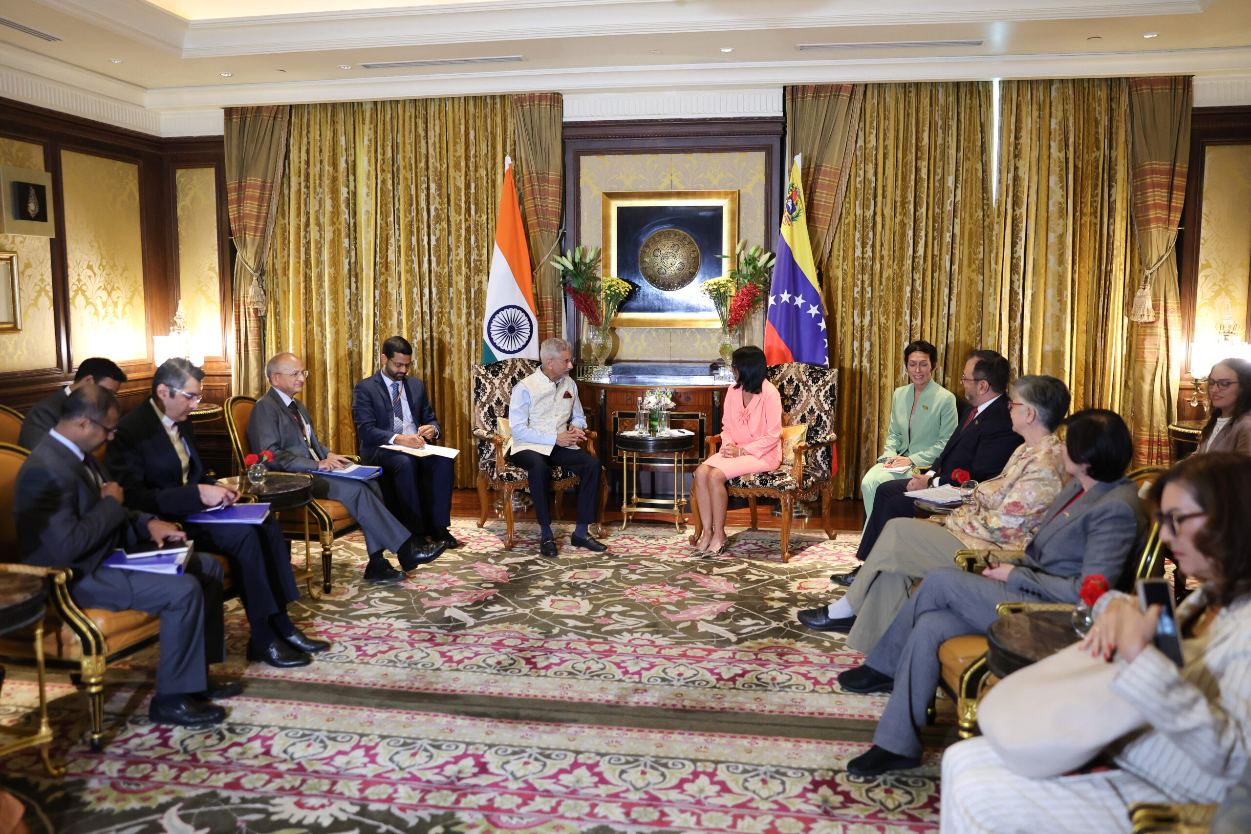 Presidenta (E) Delcy Rodríguez inicia agenda oficial en reunión con Canciller de India Subrahmanyam Jaishankar
