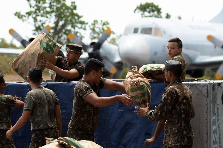 Brasil envía tercer vuelo con ayuda humanitaria para Venezuela