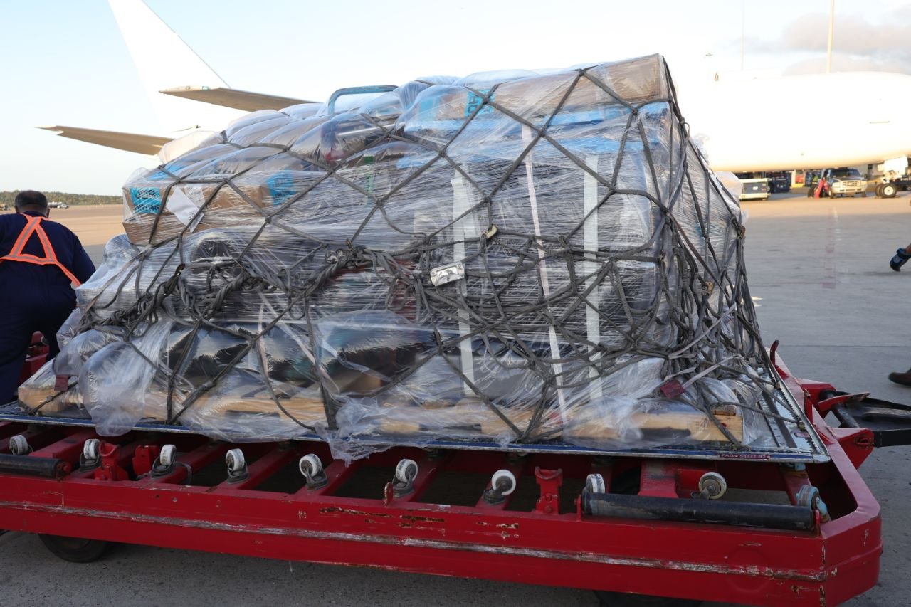 Japón entrega ayuda humanitaria para afectados por sismos en Venezuela
