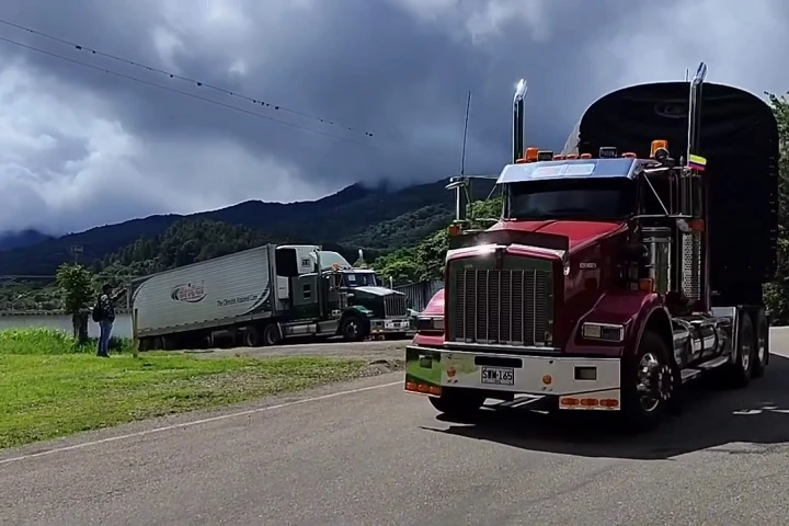 Vehículos con ayuda humanitaria de Colombia parten de Táchira hacia Caracas