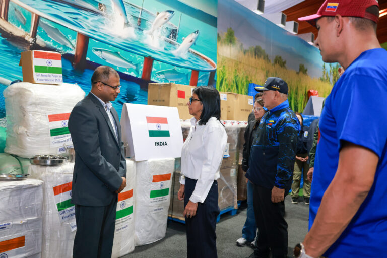 Presidenta (E) Delcy Rodríguez inspeccionó inventario de insumos y ayuda humanitaria internacional tras sismos