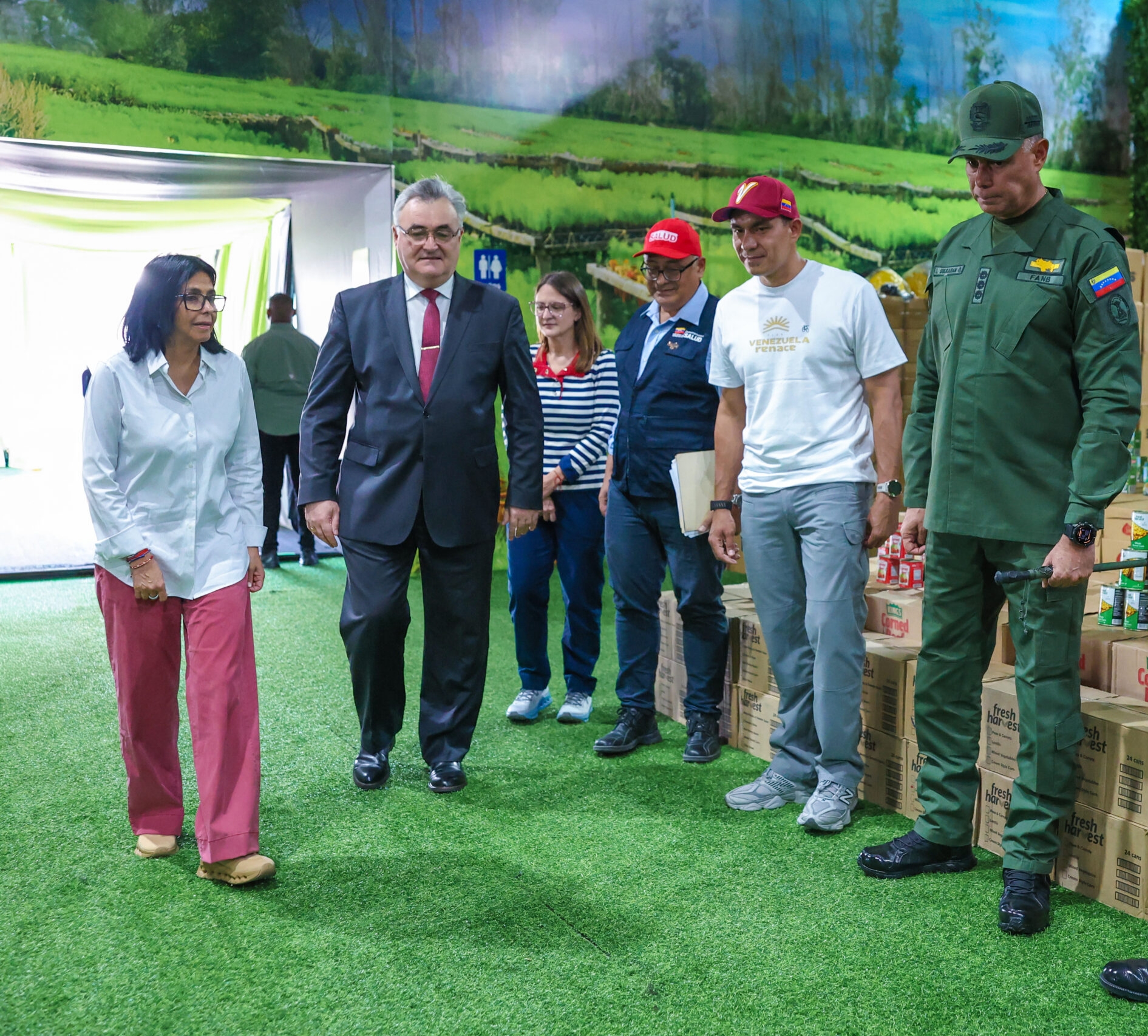 Presidenta Delcy Rodríguez recibe 35 toneladas de ayuda humanitaria de Rusia tras doble sismo en Venezuela