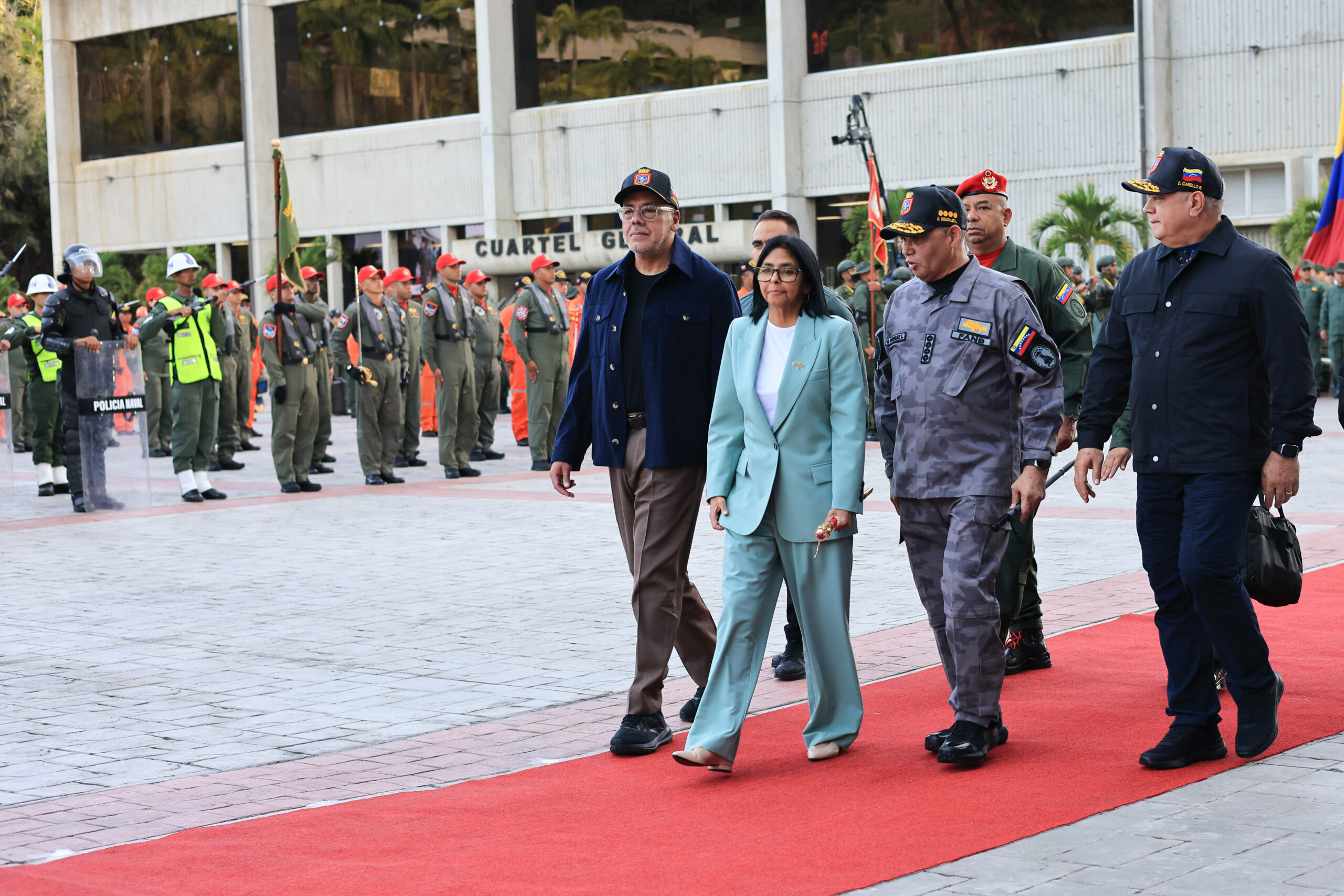 Venezuela reanuda relaciones consulares con Perú y anuncia salida de la CPI