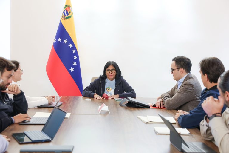 Presidenta Delcy Rodríguez revisa agenda económica nacional y la ejecución de fondos de emergencia post-sismos