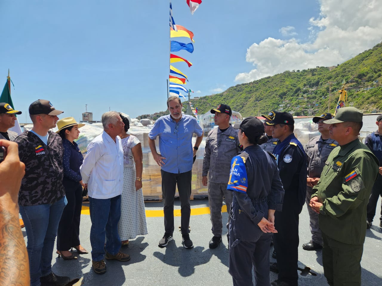 Llegan al puerto de La Guaira más de 700 toneladas de ayuda humanitaria de México