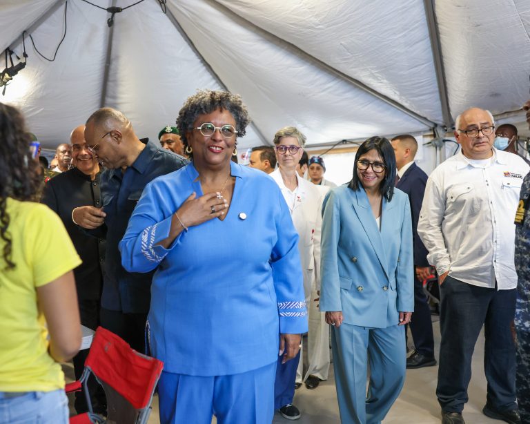 Delcy Rodríguez agradece a Mia Mottley por el apoyo incondicional de Barbados ante la emergencia nacional