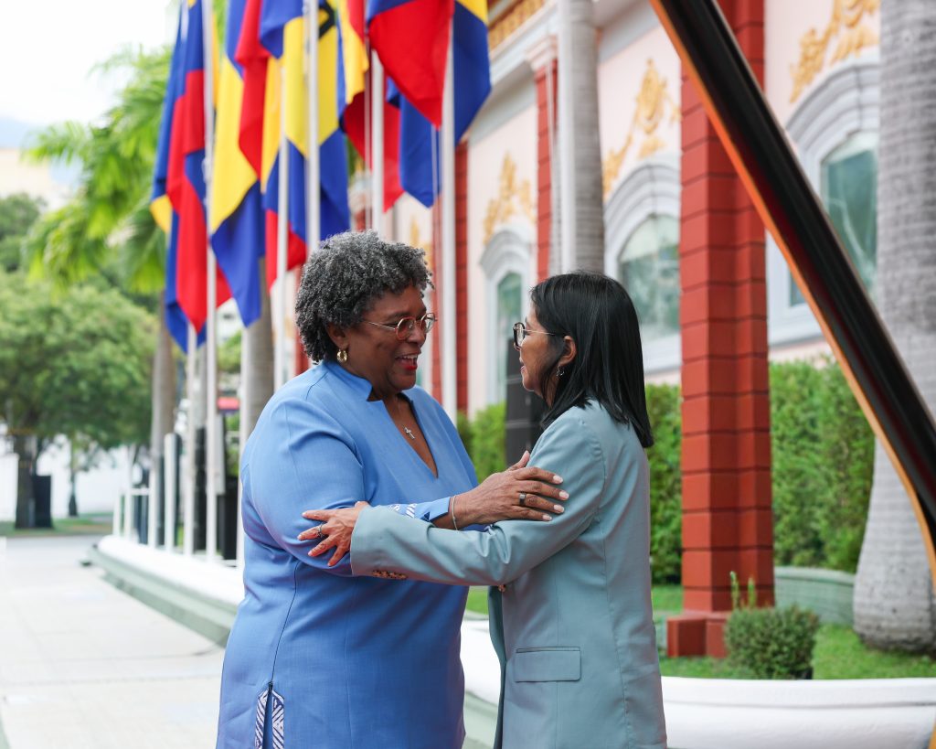 Presidenta Delcy Rodríguez recibió con honores a la Primera Ministra de Barbados, Mia Mottley