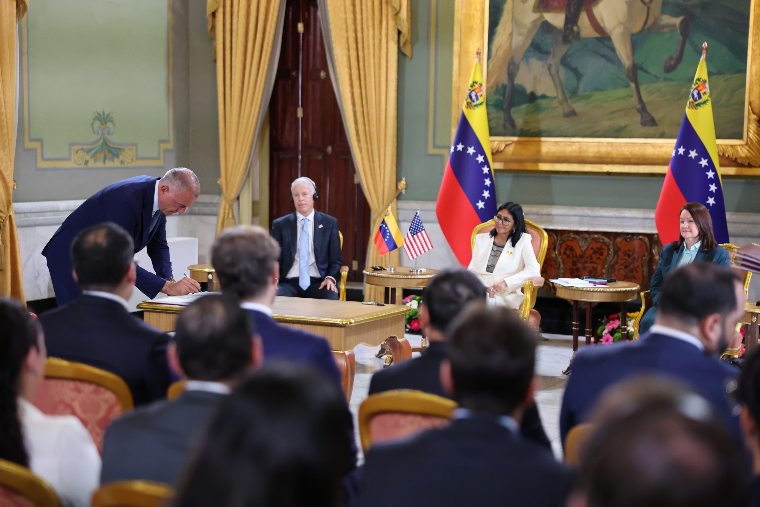 Inicia nueva era energética para Venezuela tras consolidación de alianzas con Chevron y socios internacionales