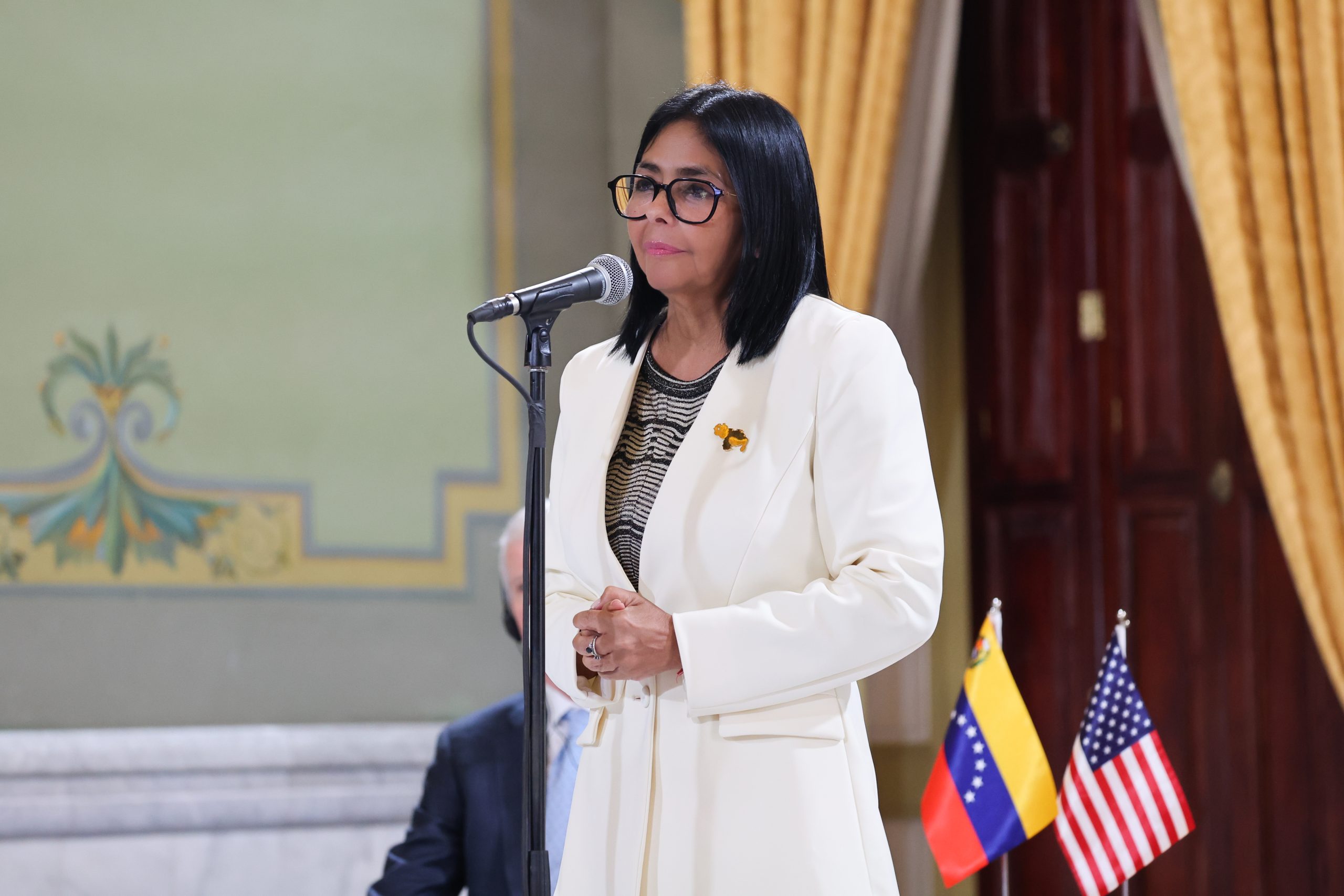 Presidenta Delcy Rodríguez ratifica el diálogo con EEUU y llama a la juventud al «renacer de Venezuela»