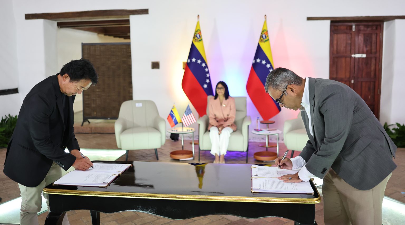 Presidenta Delcy Rodríguez suscribe acuerdos con Miyamoto International en materia de Ingeniería Estructural y Gestión de Riesgo Sísmico