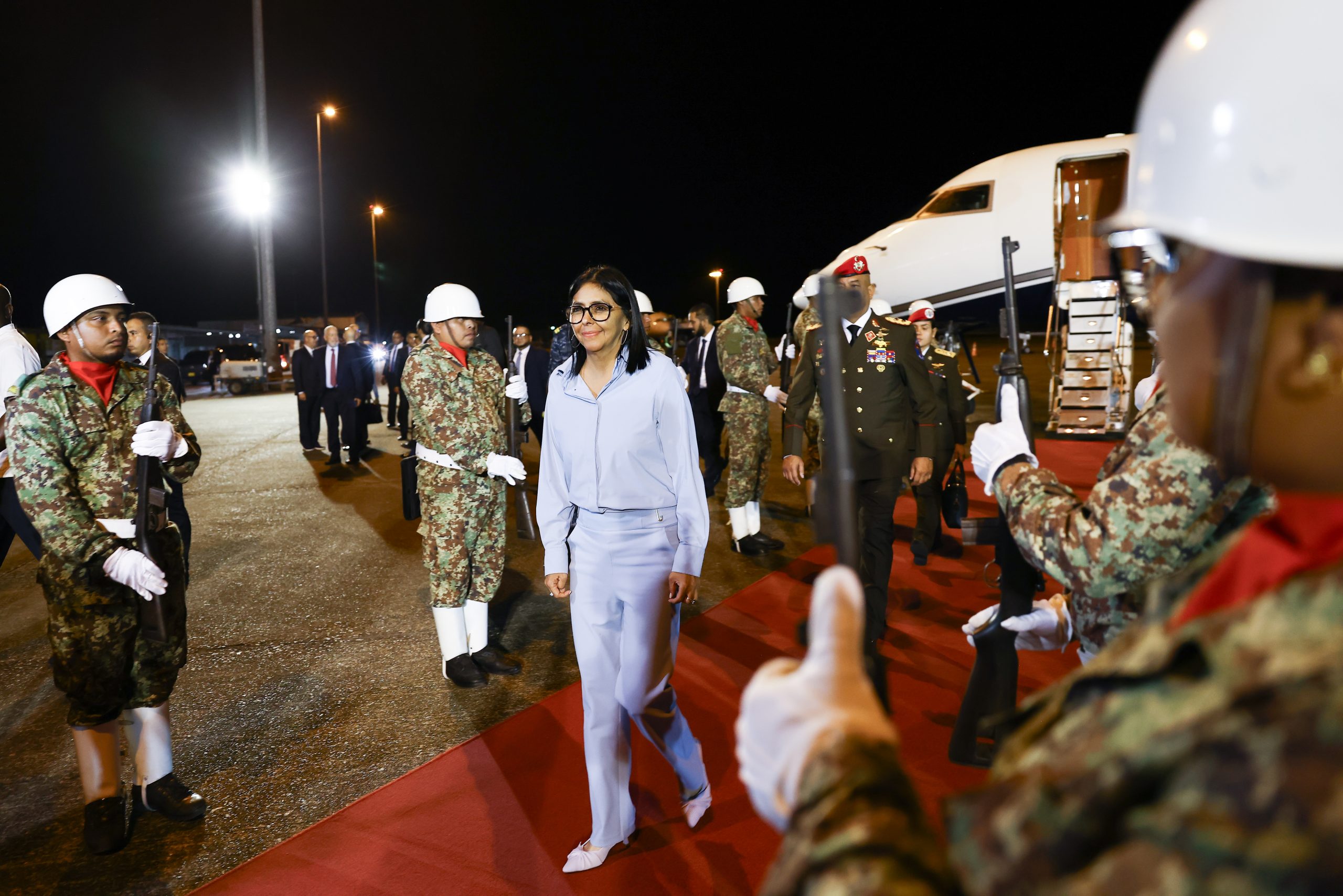 Presidenta Delcy Rodríguez inicia agenda bilateral y cooperación estratégica con visita oficial a Suriname
