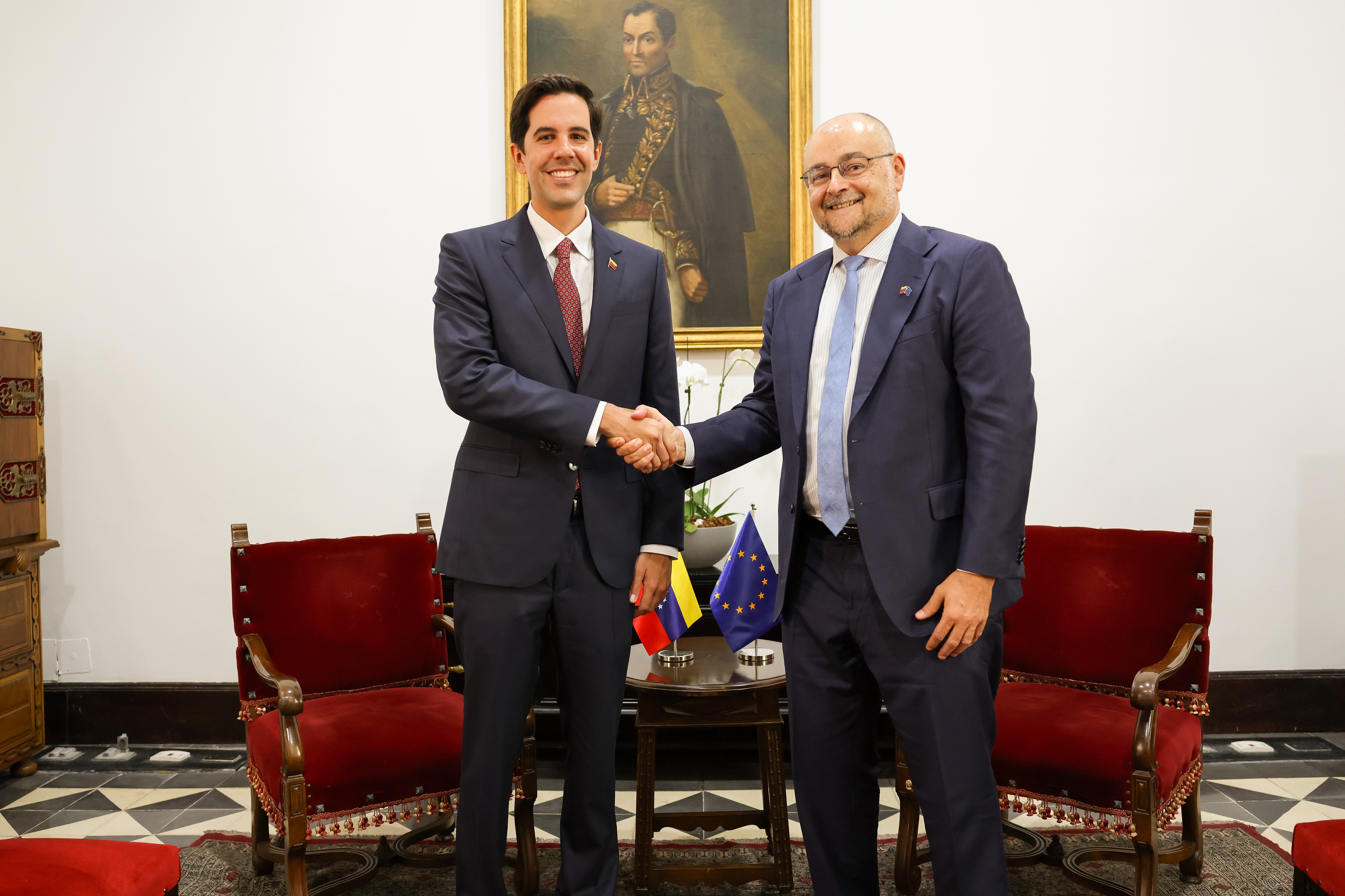 Venezuela y la Unión Europea elevan sus relaciones diplomáticas