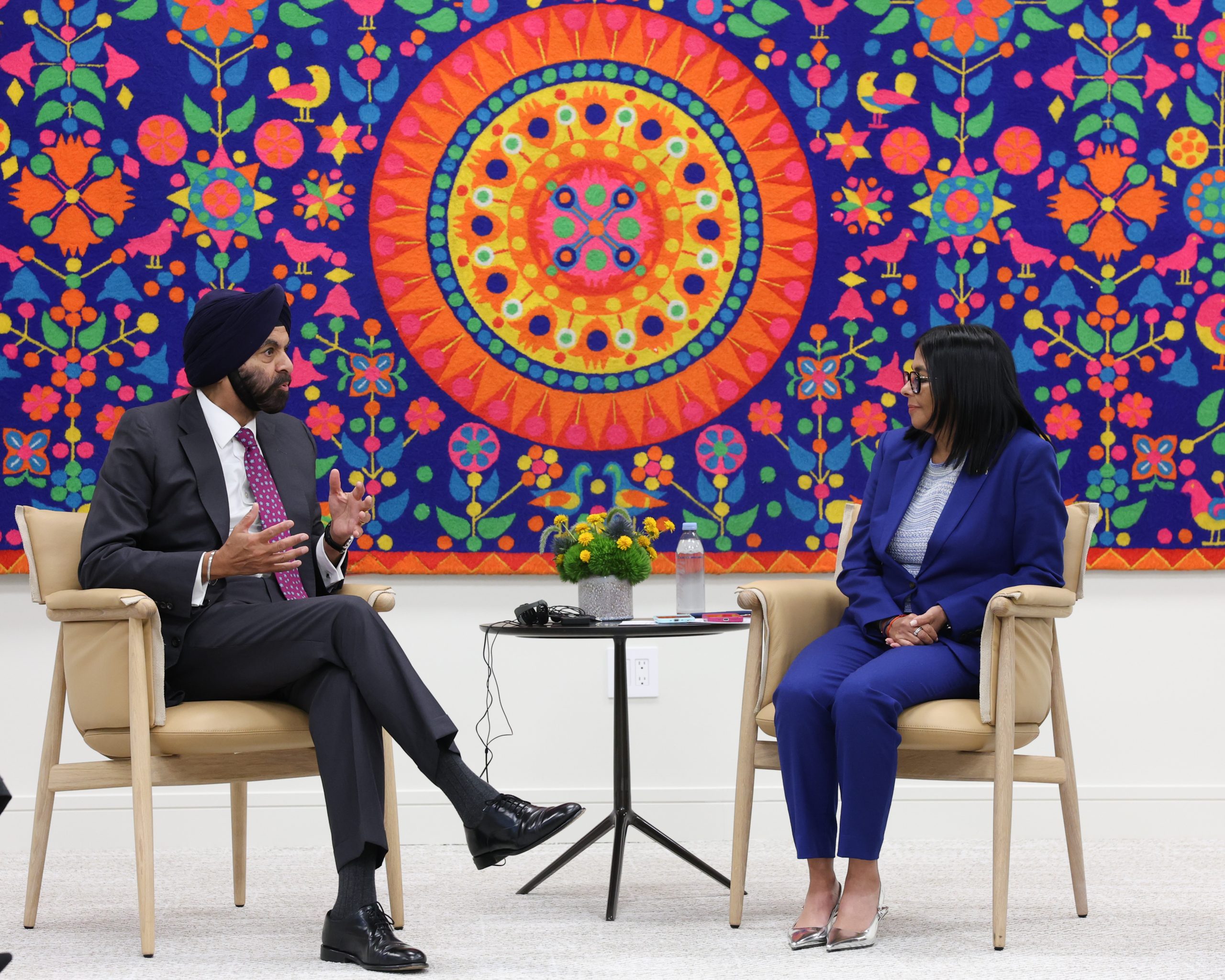 Presidenta Delcy Rodríguez se reúne en Nueva York con el Presidente del Grupo del Banco Mundial, Ajay Banga