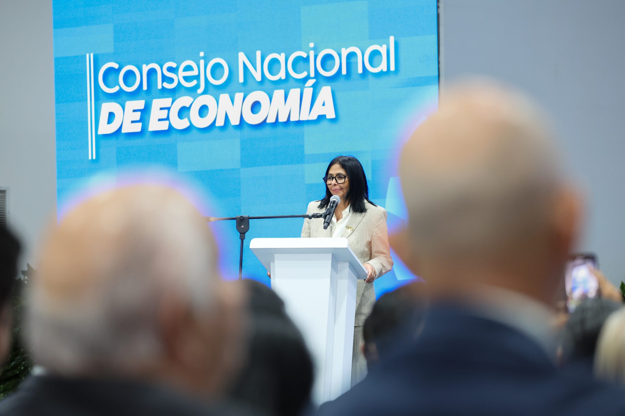 Presidenta Delcy Rodríguez dirige sesión del Consejo Nacional de Economía en la apertura del encuentro con el Grupo BID