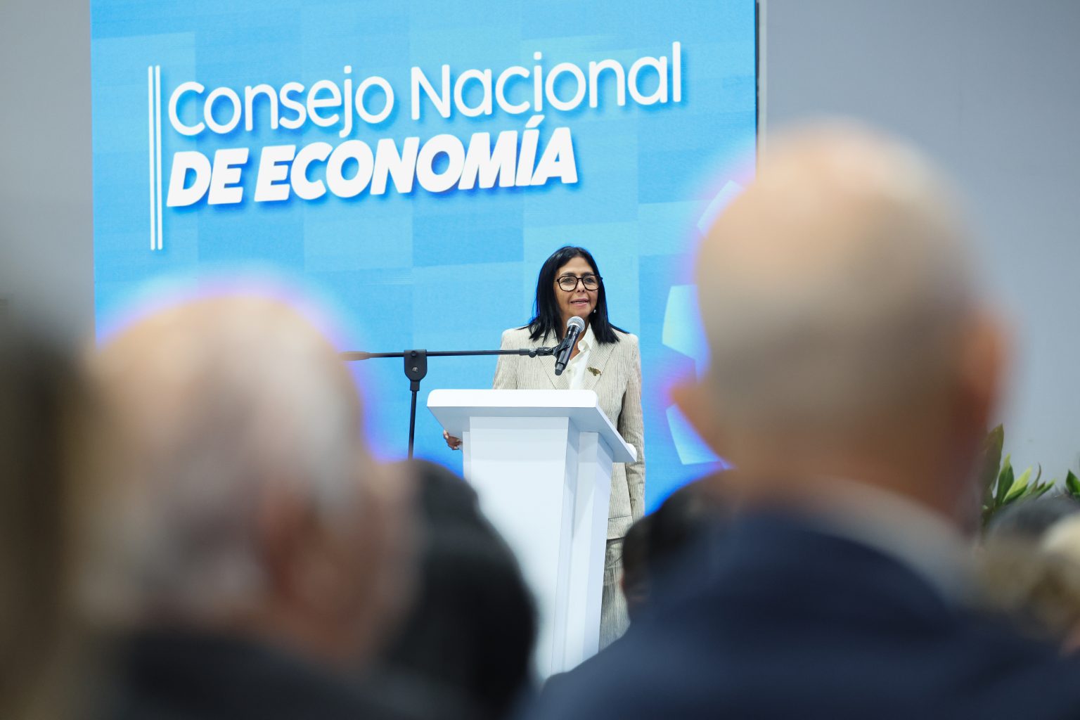 Resaltan oportunidades de expansión y capacidad industrial nacional en encuentro con BID Invest