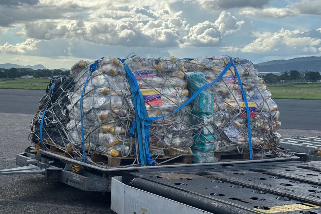 Llega a Panamá ayuda humanitaria enviada por Venezuela