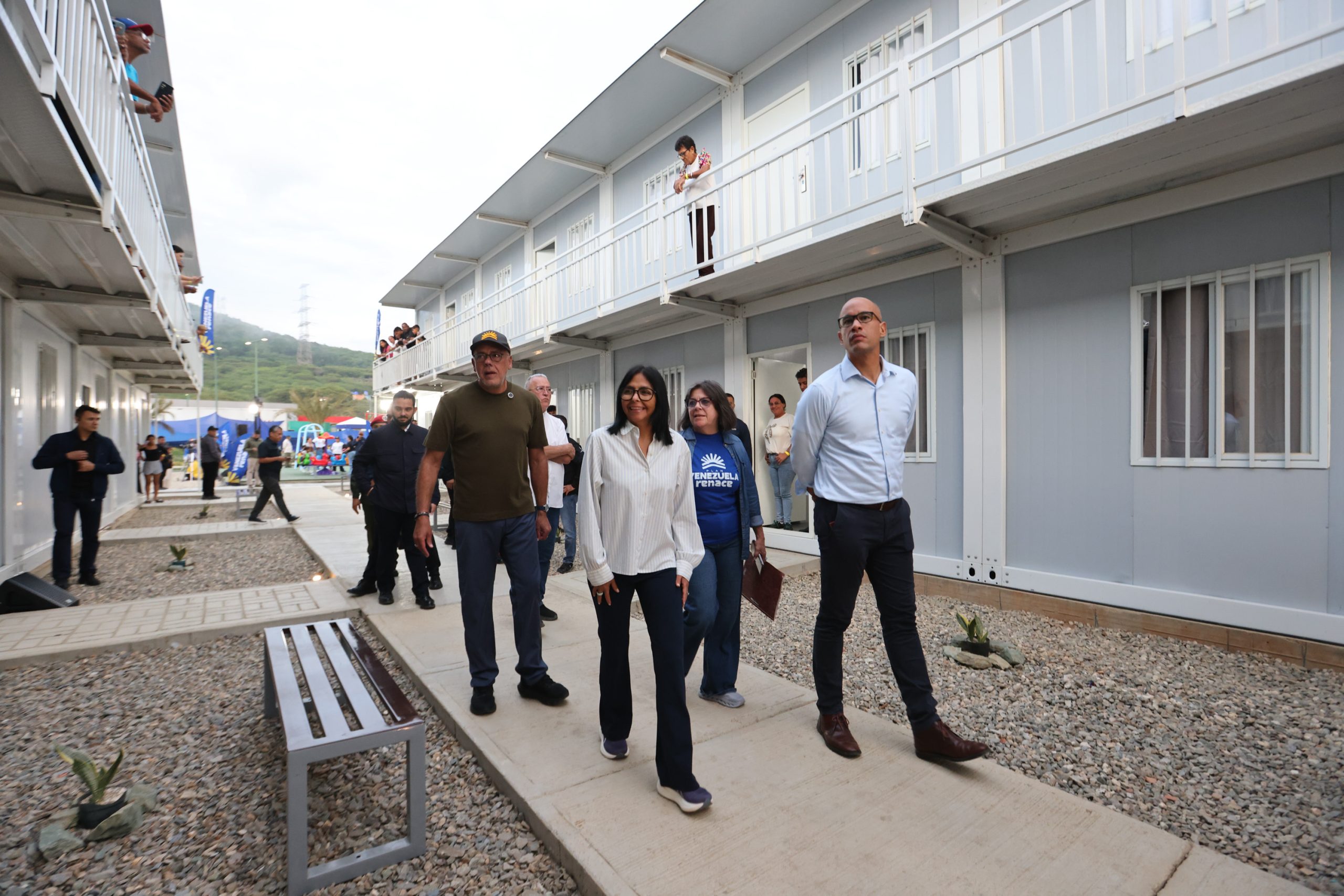 Presidenta Delcy Rodríguez entrega 500 viviendas transitorias en Ciudad Caribia para familias afectadas por el doble sismo