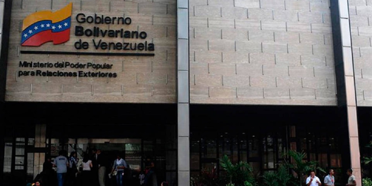 Personal de seguridad de la Cancillería inicia formación en defensa y protección