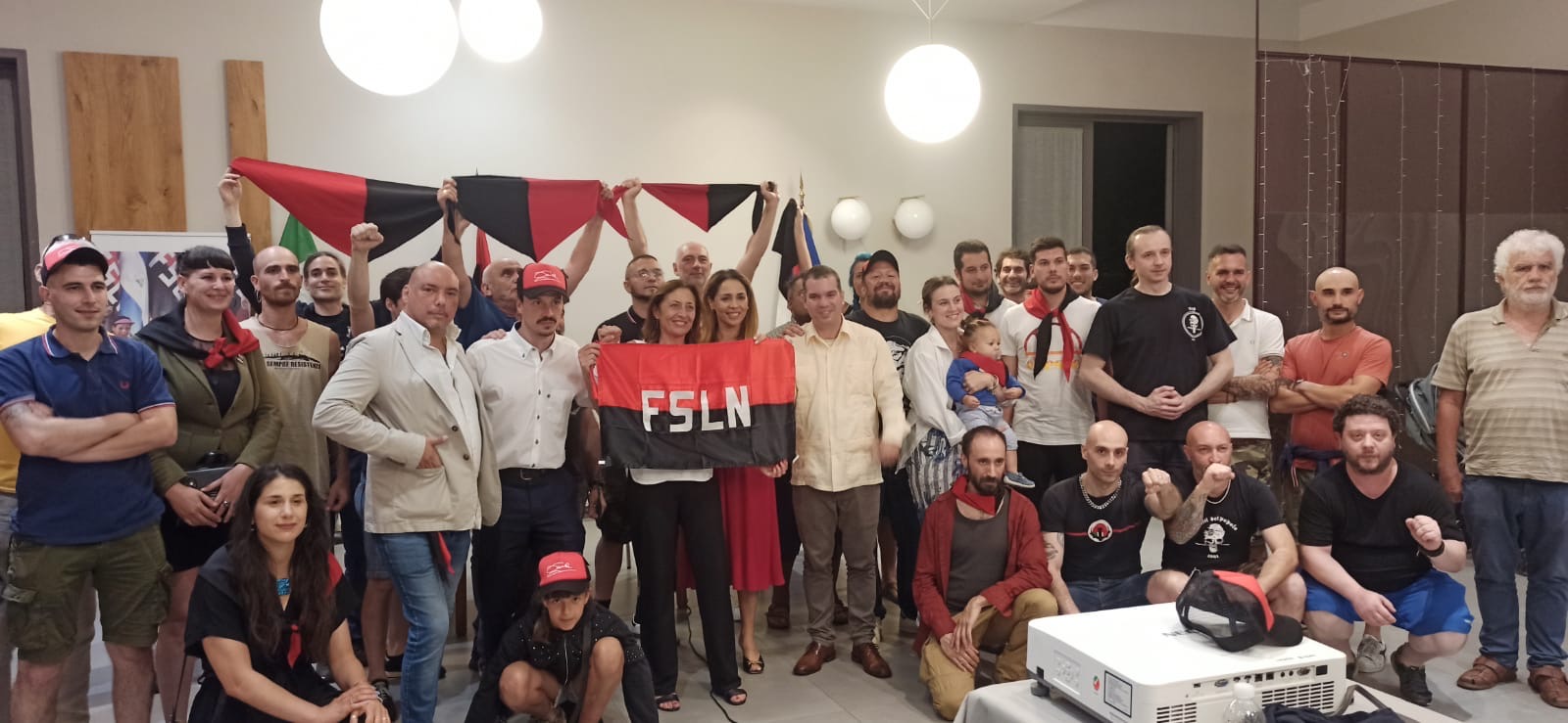 Logros del Gobierno Bolivariano se exponen en Italia