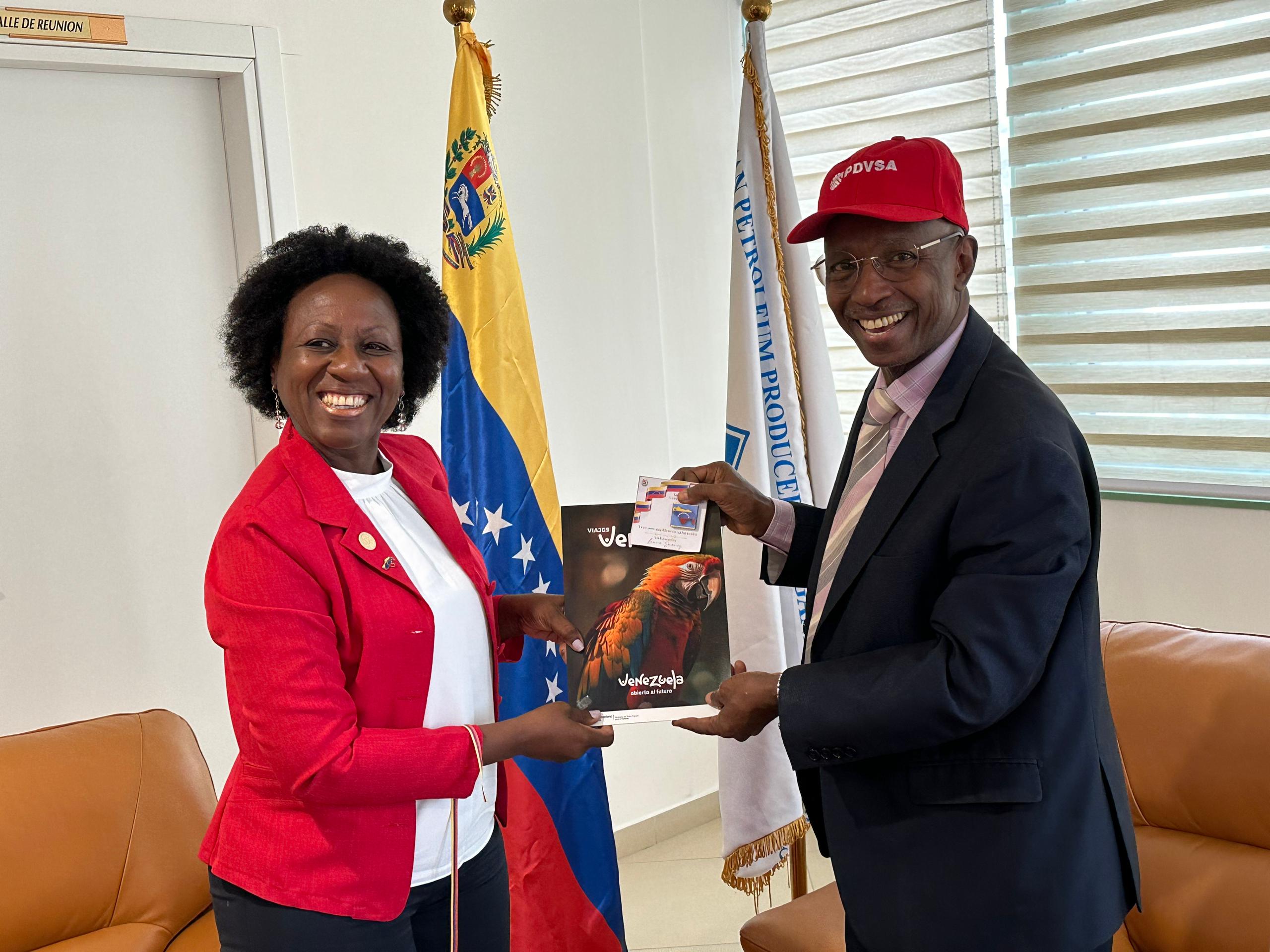 Embajadora en la República del Congo se reúne con Secretario General de la APPO