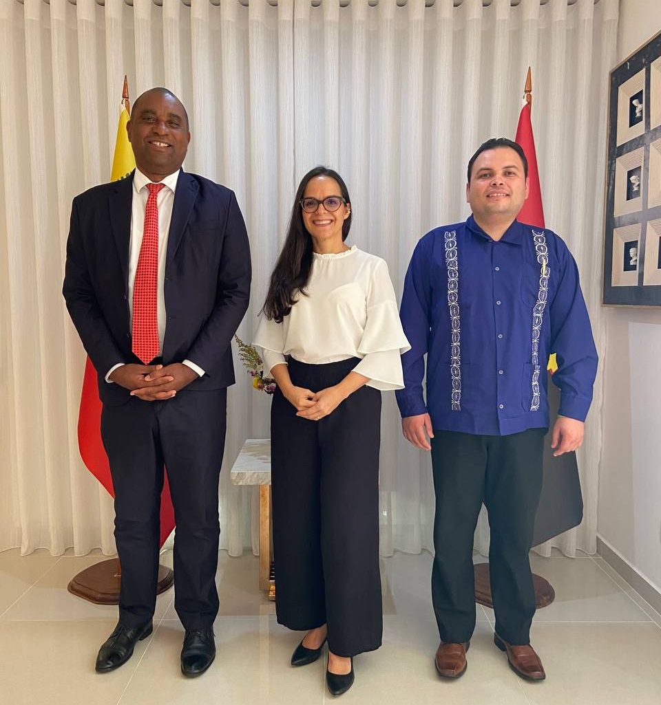 Embajadores de Cuba, Nicaragua y Venezuela se reúnen en Luanda