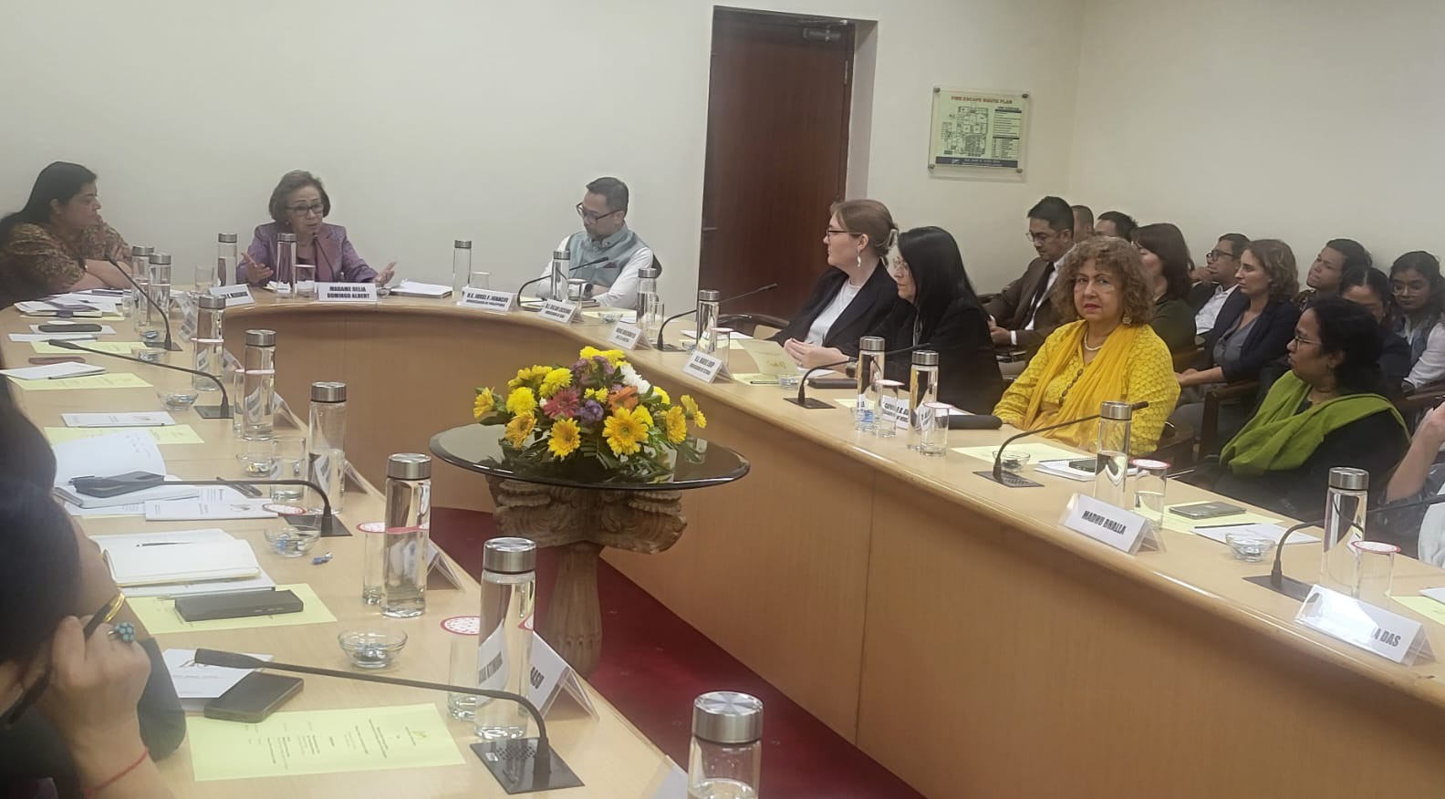 Embajadora en la India participa en conferencia sobre Mujeres y Paz en la ASEAN