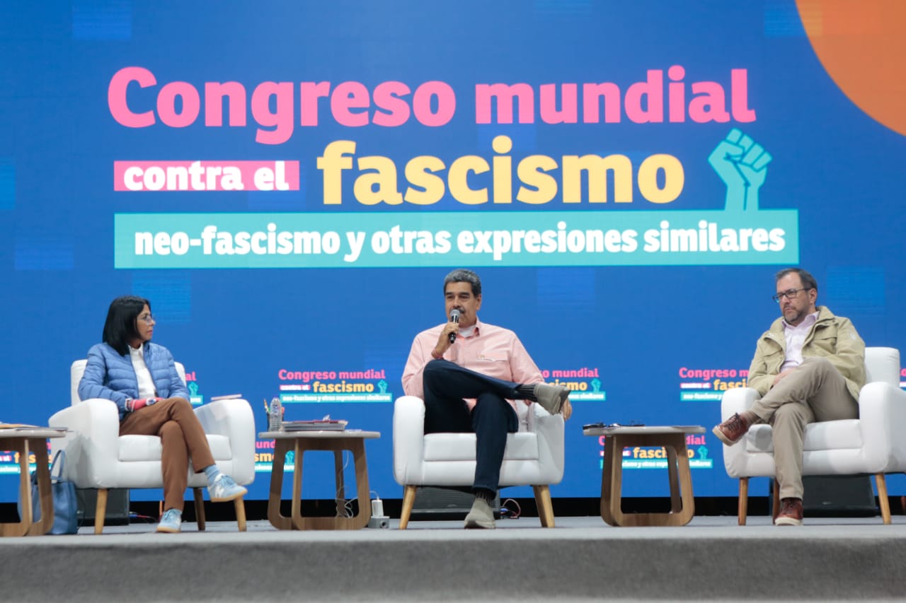 Presidente Maduro clausura en Caracas el Congreso Mundial contra el Fascismo