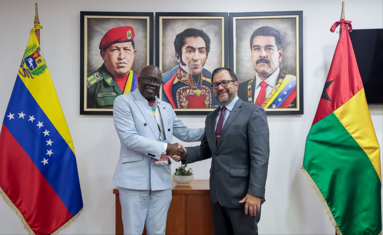 Venezuela y Guinea-Bisau fomentan relaciones bilaterales productivas