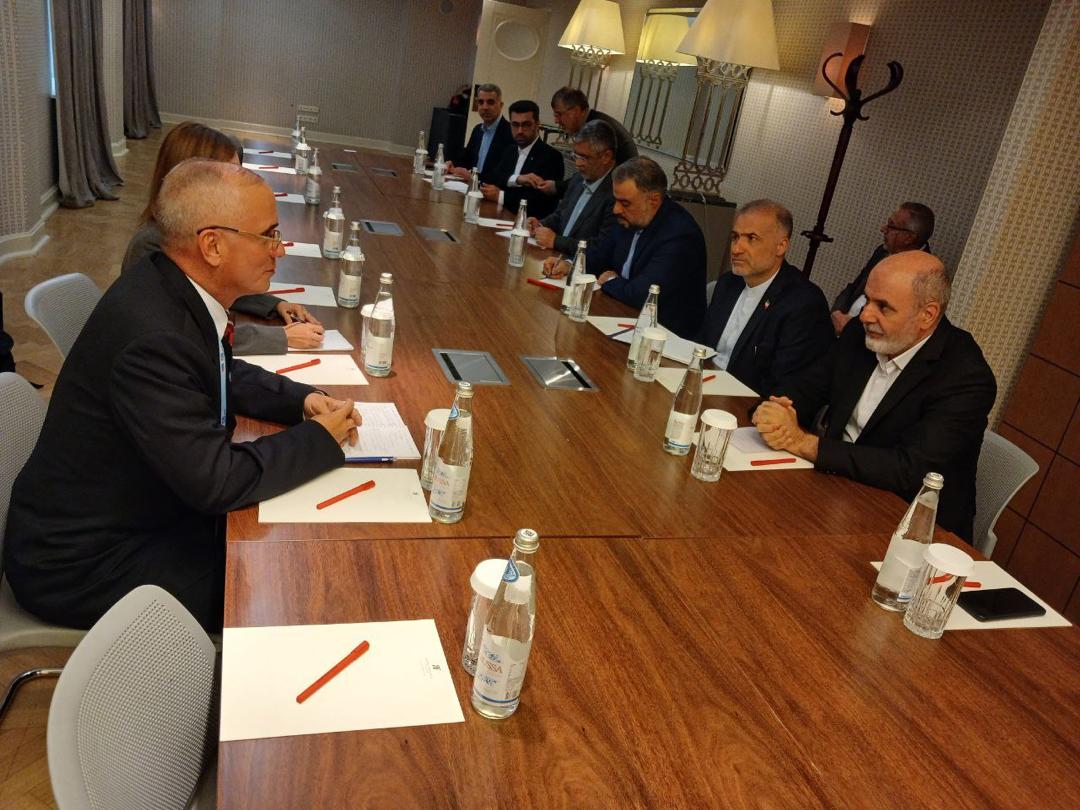 Venezuela e Irán discuten temas de seguridad y defensa