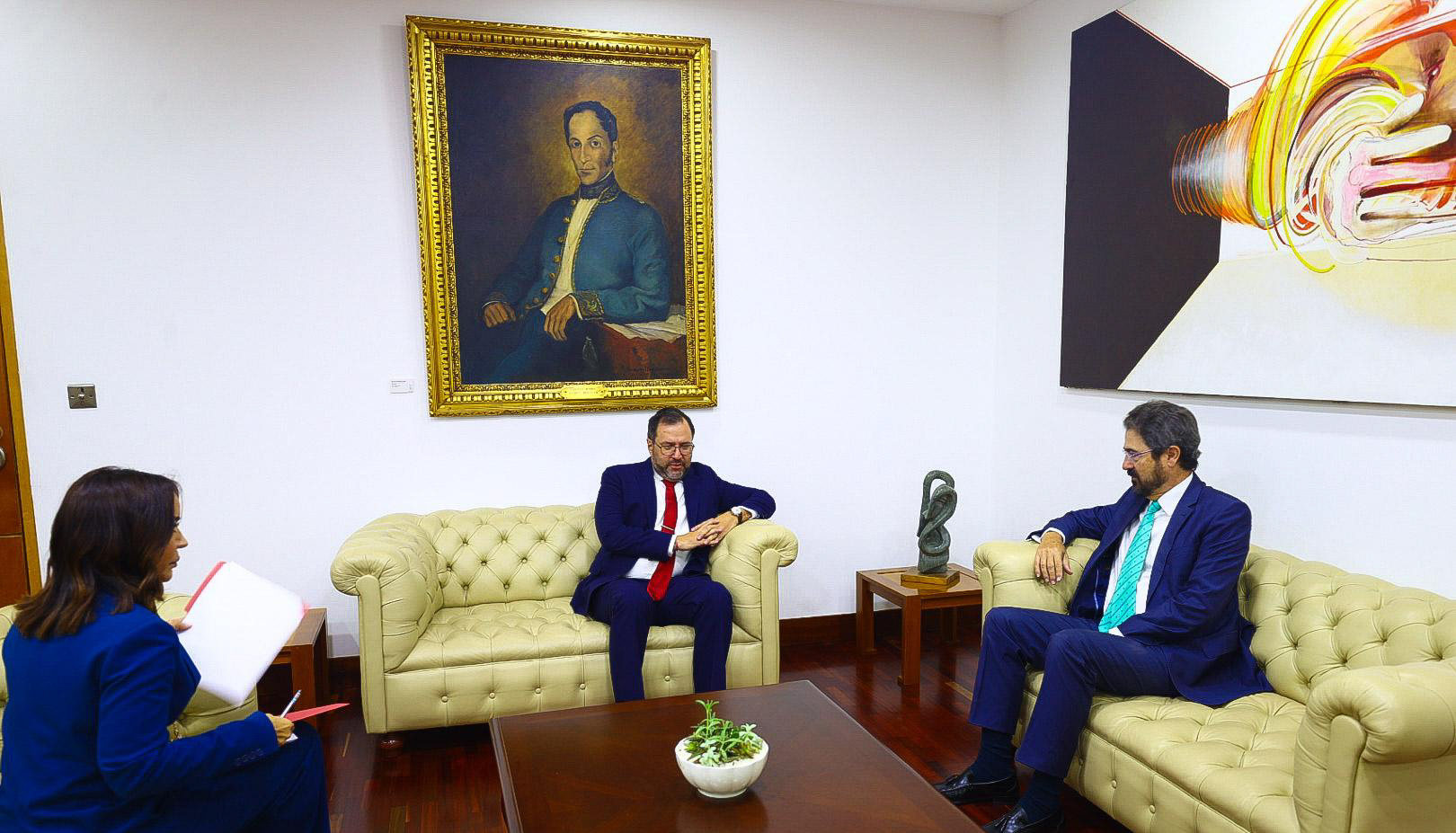 Venezuela exige al Gobierno de España no interferir en sus asuntos internos 