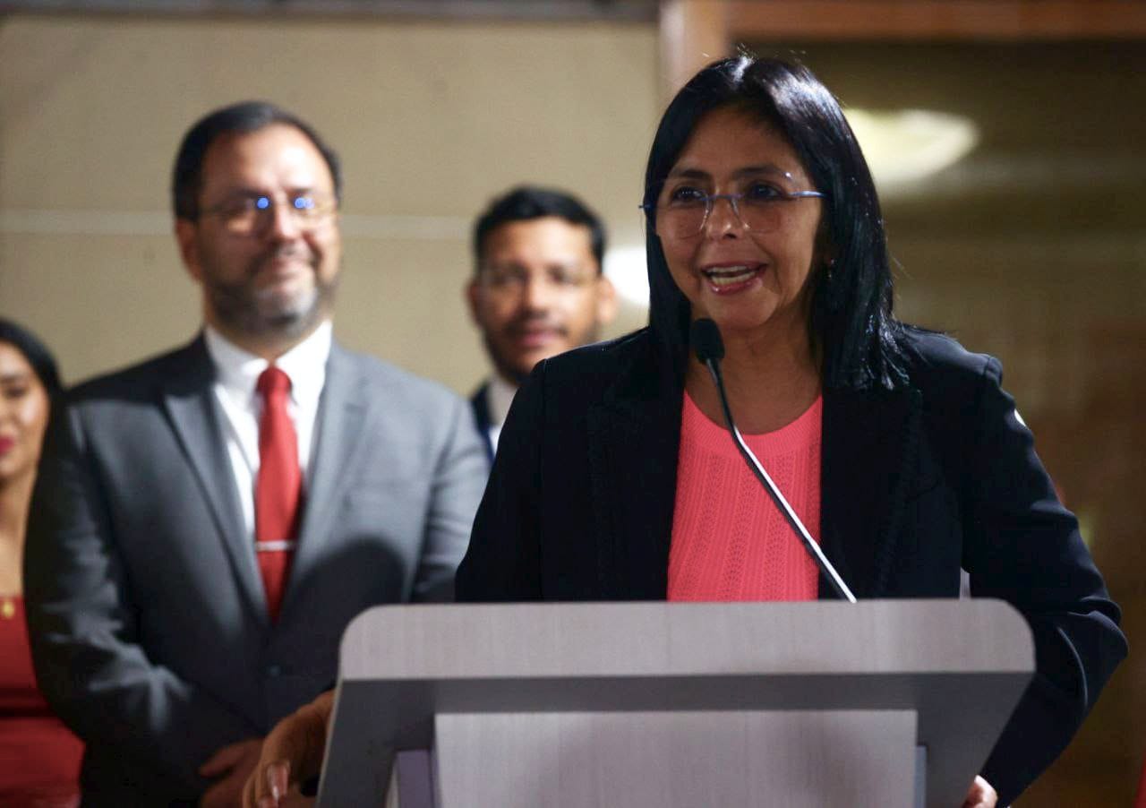 Canciller Yván Gil acompaña conmemoración de independencia de México