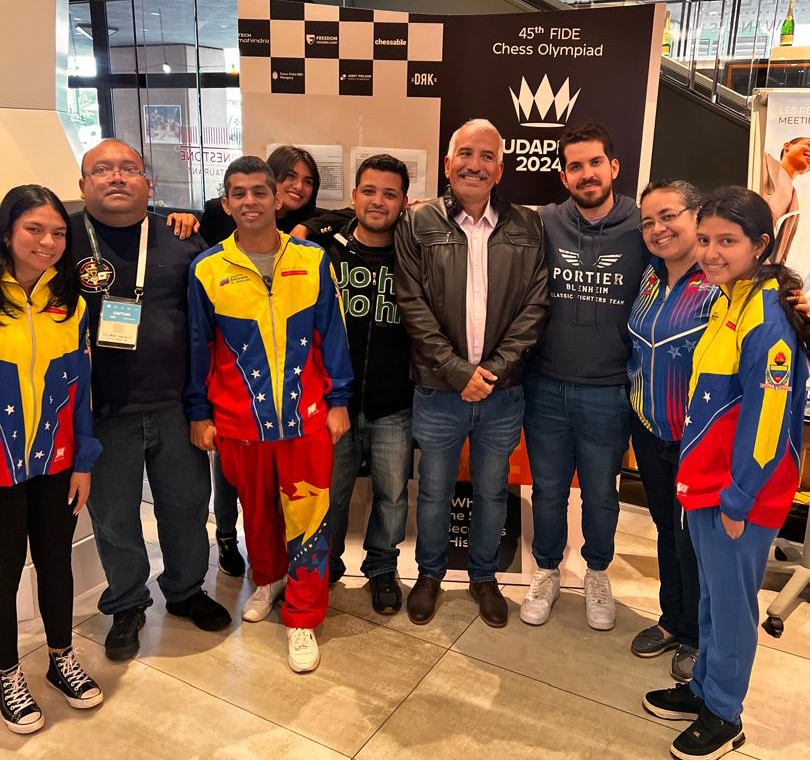 Embajador en Hungría acompaña a delegación que participa en Olimpiada de Ajedrez