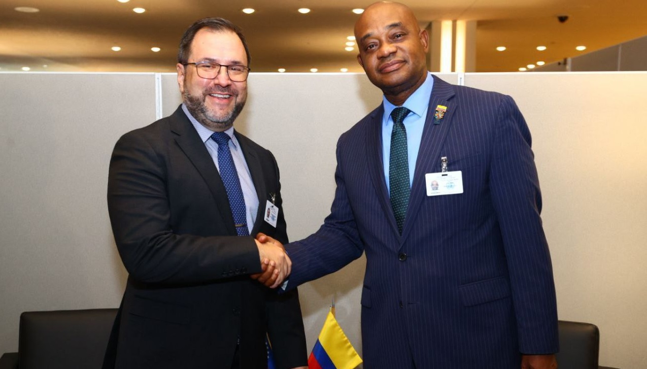 Cancilleres de Venezuela y Colombia afianzan hermandad binacional en Nueva York