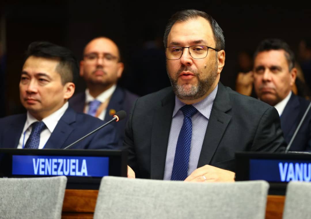 Venezuela condena la “extorsión de Washington y sus satélites”