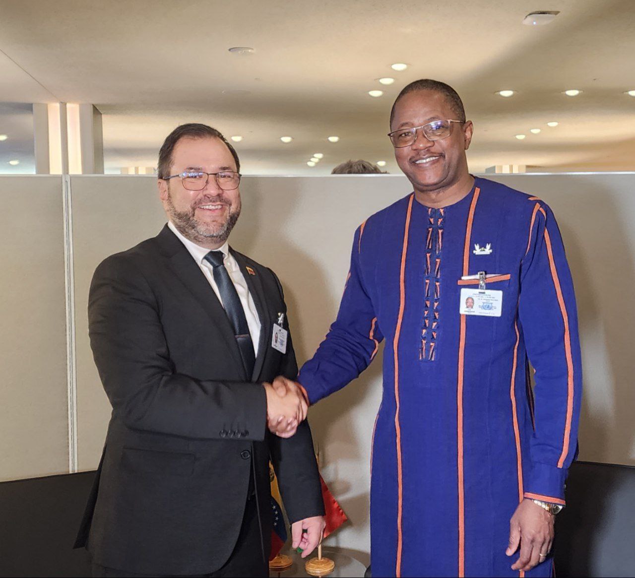 Venezuela y Burkina Faso exploran oportunidades de colaboración mutua