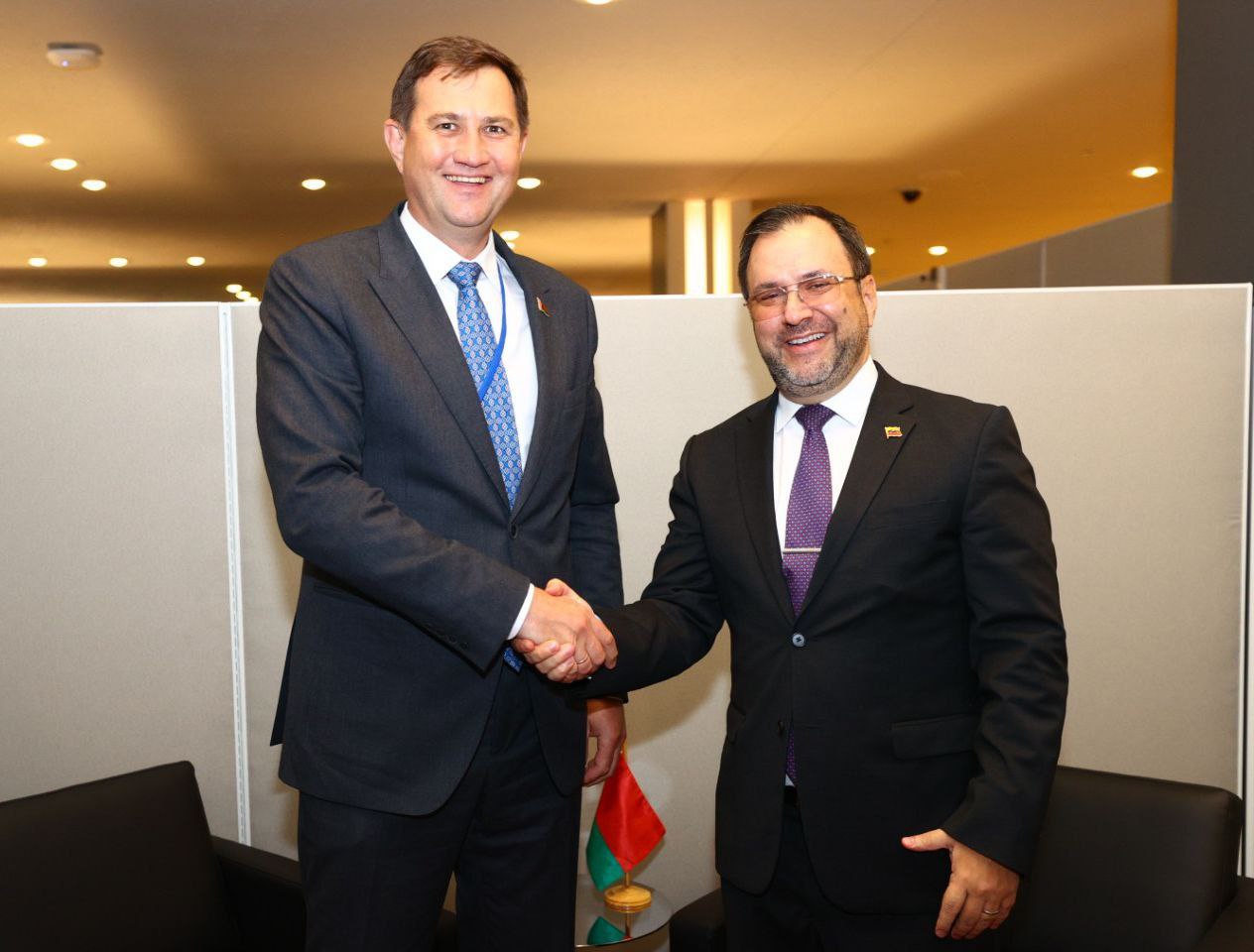 Venezuela y Belarús reiteran compromiso de luchar contra injerencia extranjera