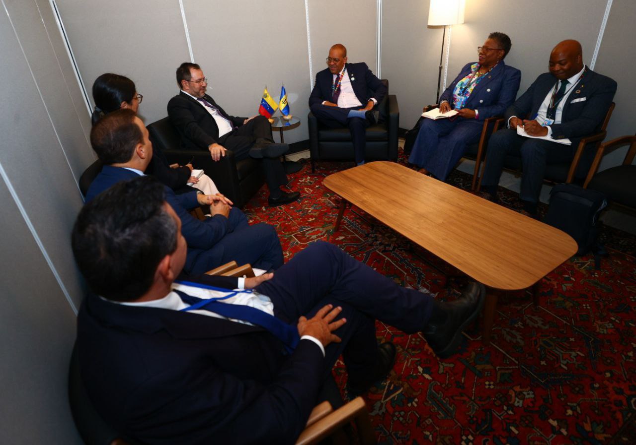 Venezuela y Barbados abordan en la ONU expansión de la cooperación