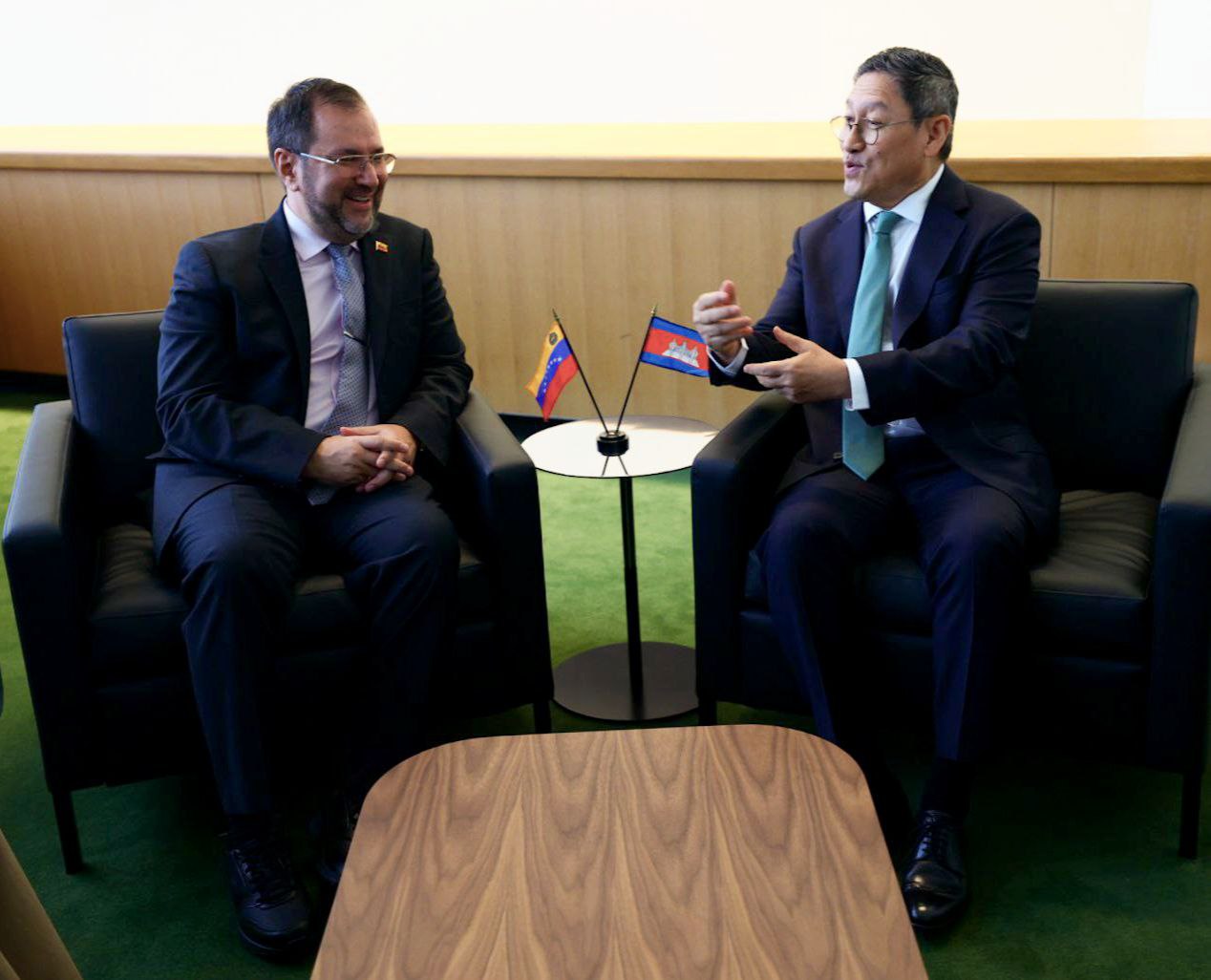 Venezuela y Camboya exploran oportunidades de cooperación en áreas estratégicas