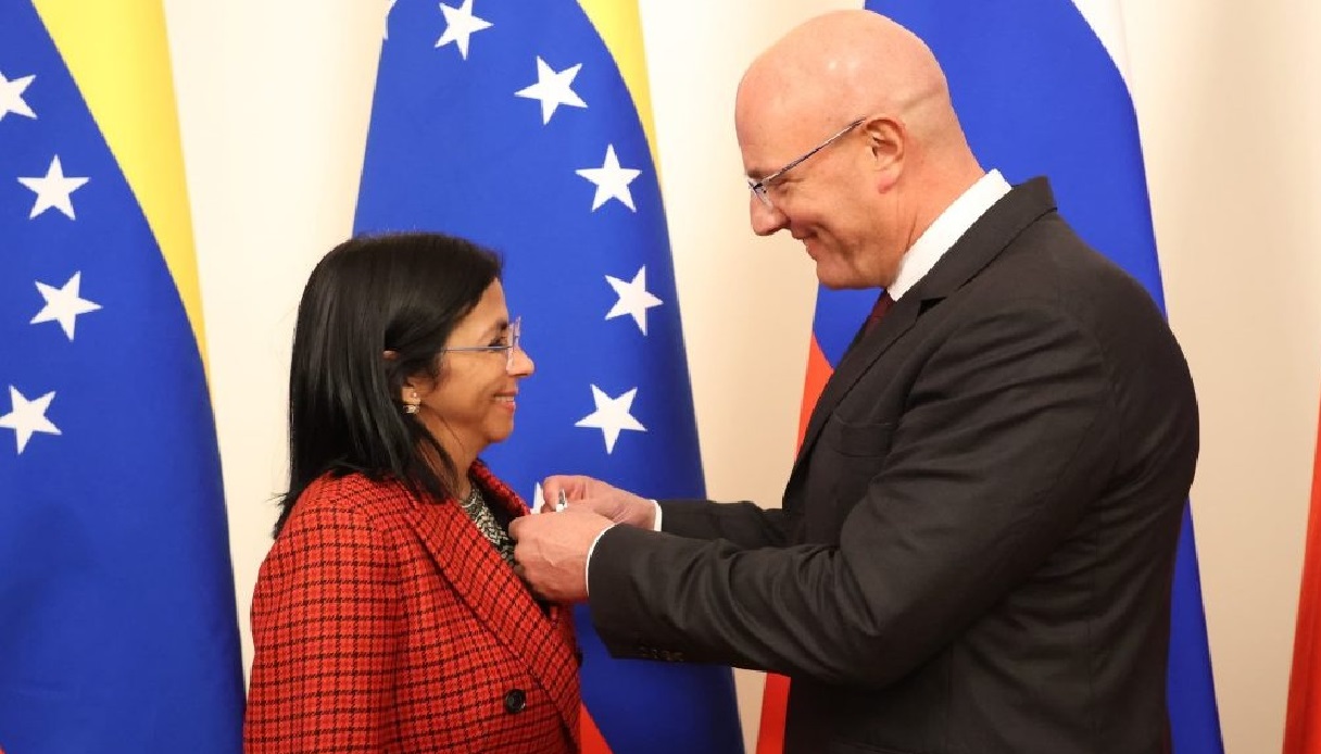 Delcy Rodríguez recibió “Orden de la Amistad” por parte del gobierno de Rusia