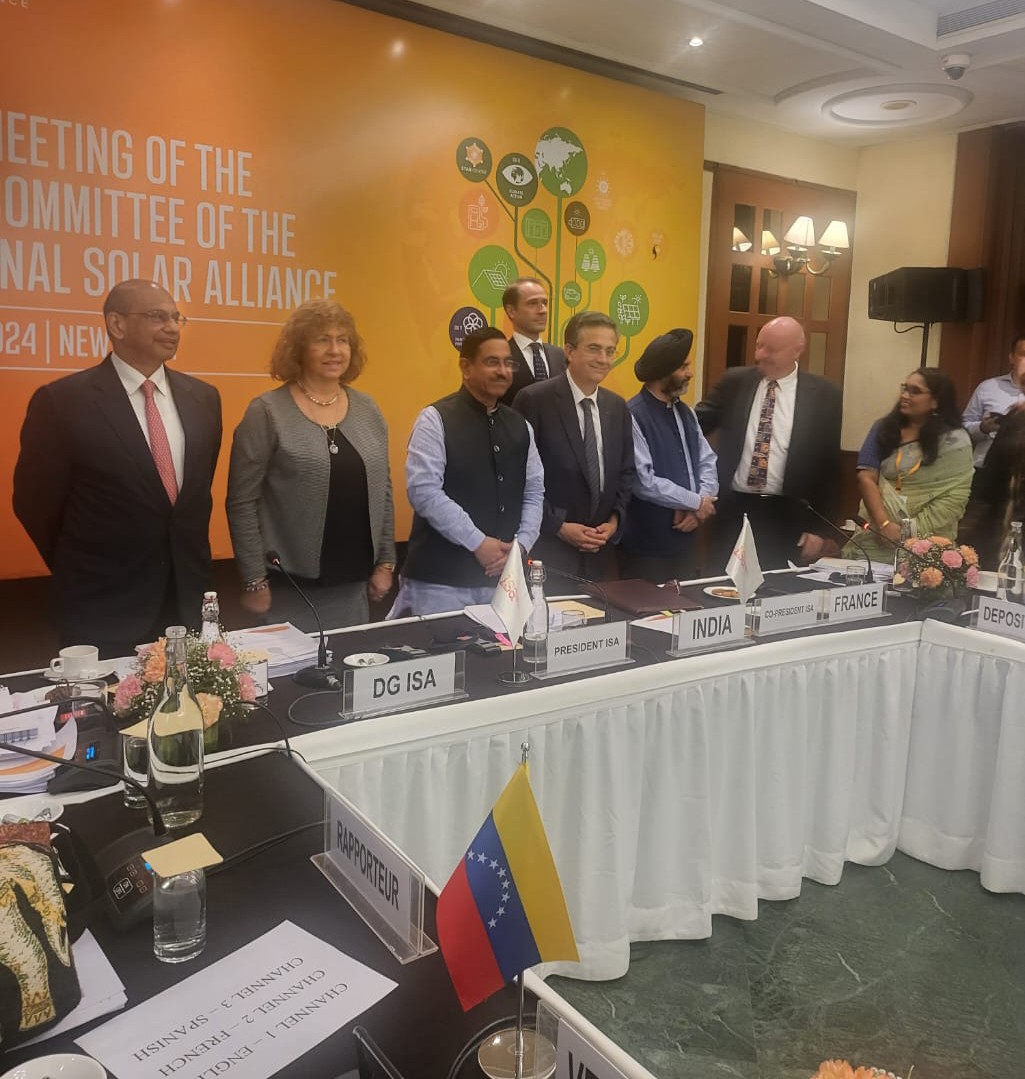 Embajada de Venezuela en India funge como relatora en reunión de Alianza Solar