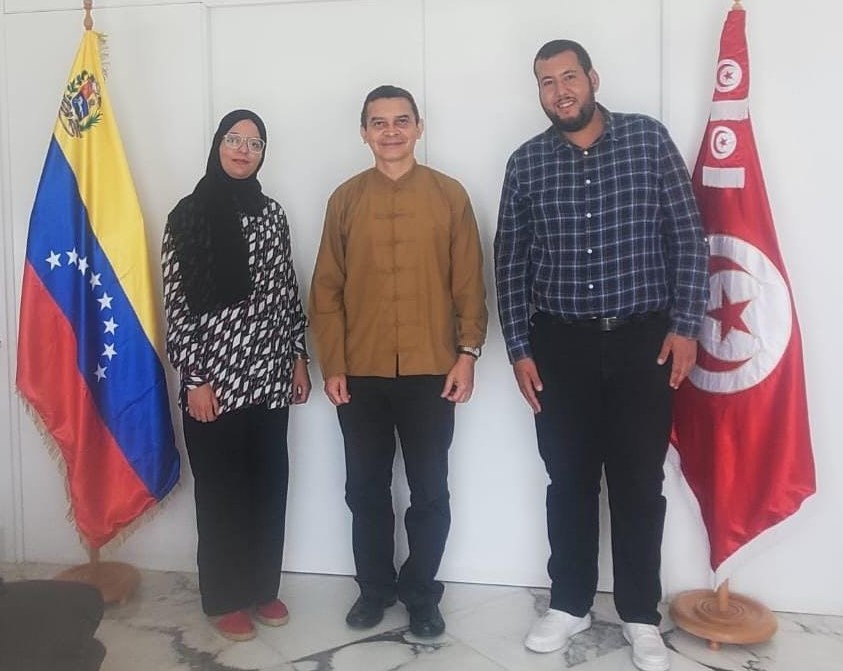 Juventud Nacionalista Árabe visita Embajada venezolana en Túnez
