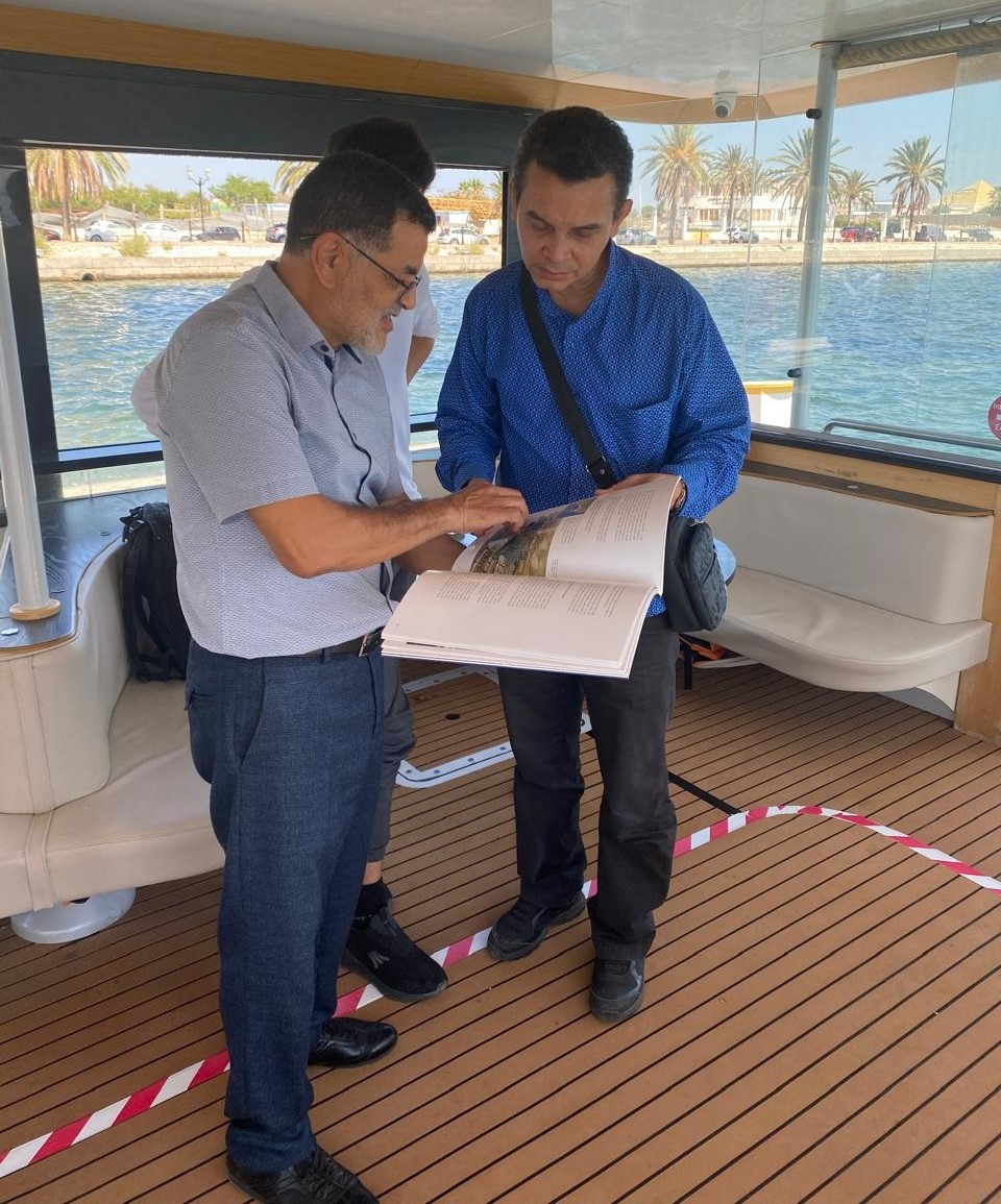 Embajador Bolívar es recibido por la Sociedad de Protección del Lago de Túnez