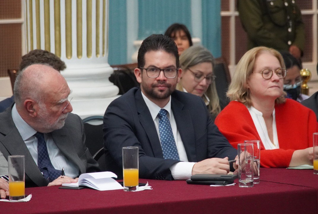 Venezuela participa en reunión para abordar emergencia por incendios en Bolivia